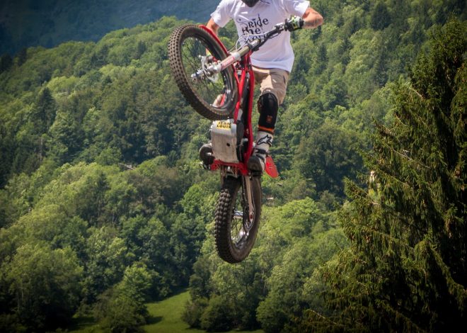 Dans le cadre du procès sur l&rsquo;assassinat de Samuel Paty, Abdelhakim Sefrioui, prédicateur, insiste pour clamer son absence de lien avec l&rsquo;attentat.