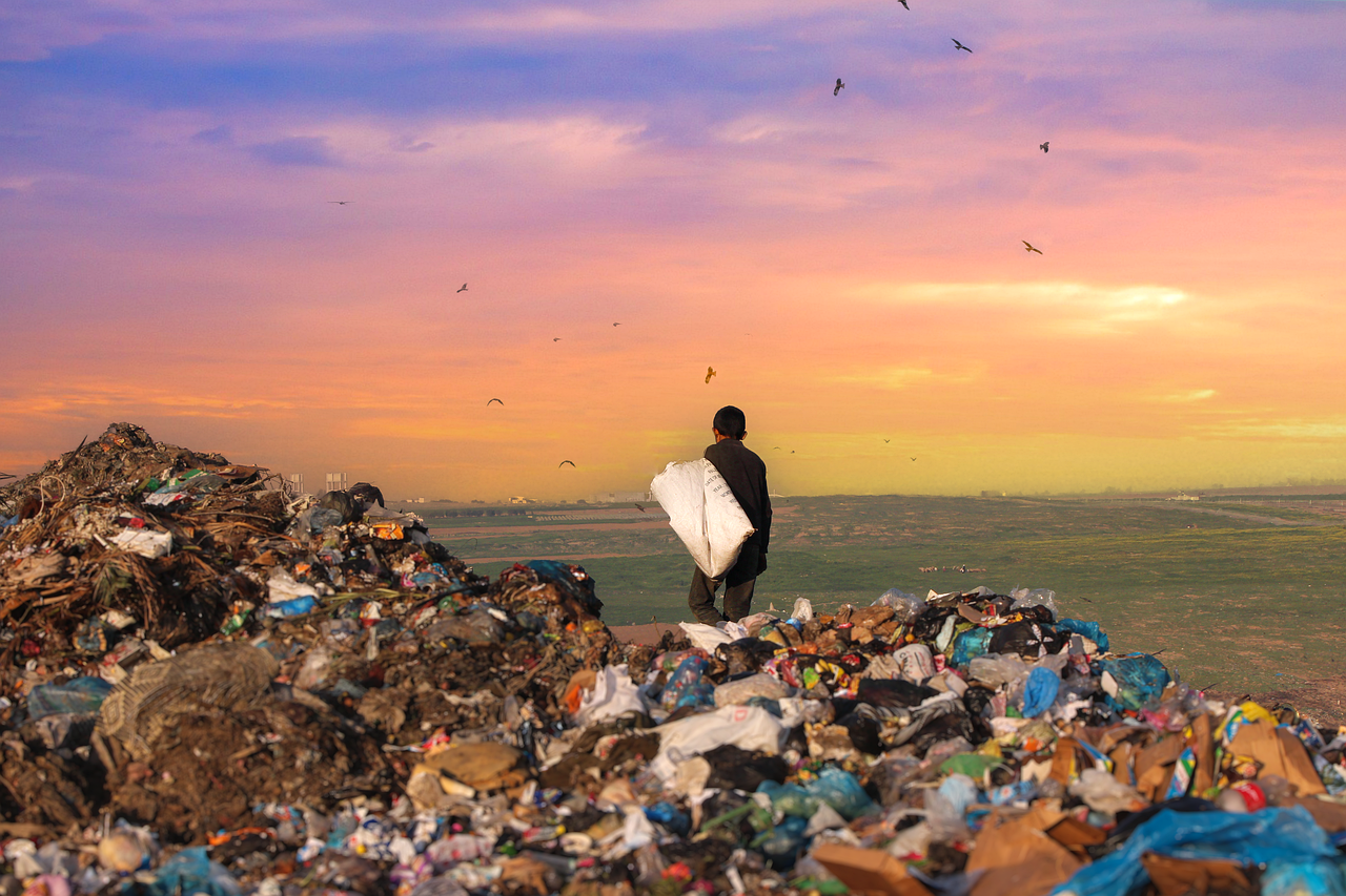 Guerre à Gaza : en une semaine, les bombardements israéliens ont entraîné le déplacement de 142 000 personnes, d&rsquo;après les rapports de l&rsquo;ONU.