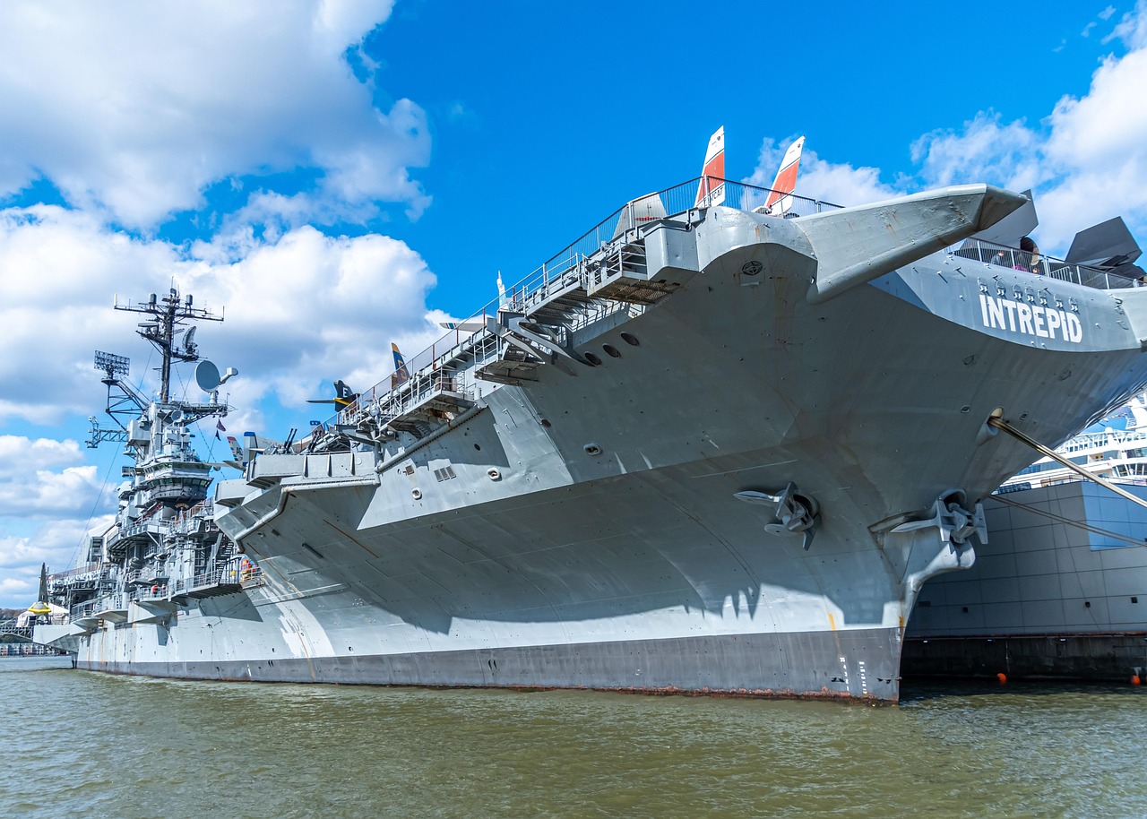 « En route vers 2038 : la Marine nationale lance le recrutement pour son futur porte-avions »